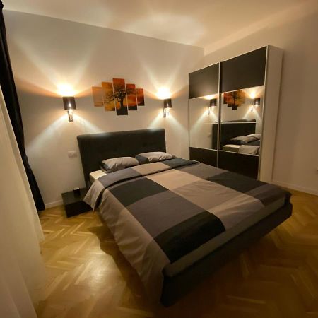 Center Loft Leilighet Buzău Eksteriør bilde